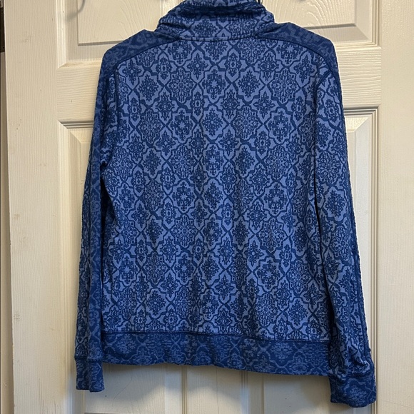 Ruby Rd. Blue Patterned Petite Top - Picture 5 of 5
